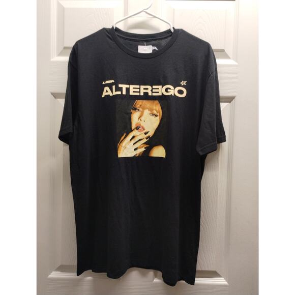 BLACKPINK - LISA Size Large Official Merch Alter Ego Black KPOP Graphic Tee NWT - Picture 1 of 5